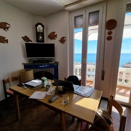 La Vie Enchanting Sea View - Happy *